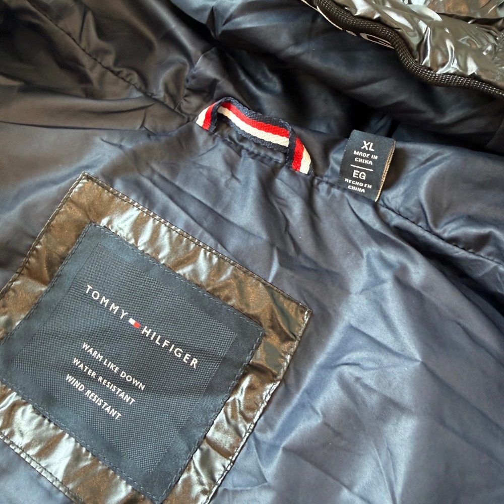 Tommy Hilfiger Pearlized Performance Hooded Puffer Jacket Black Nylon Mens XL - Picture 3 of 6